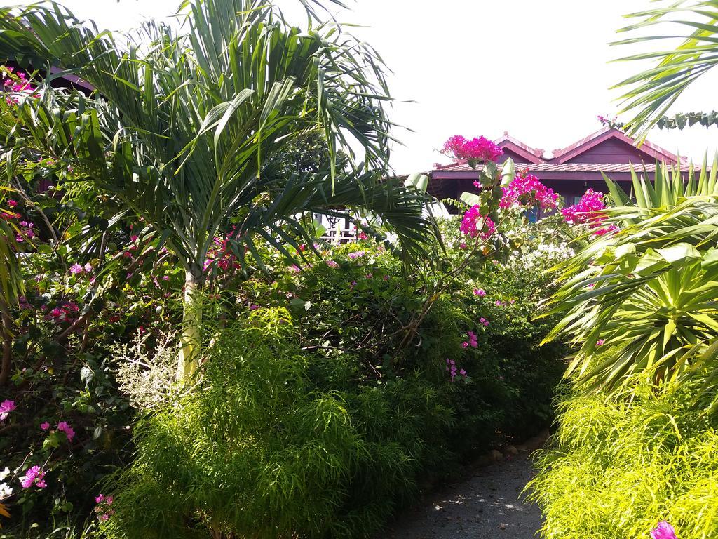 Khmer House Bungalow Hotel Kep Exterior foto